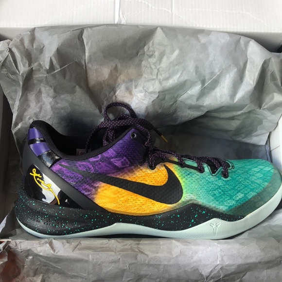 easter kobe 8s